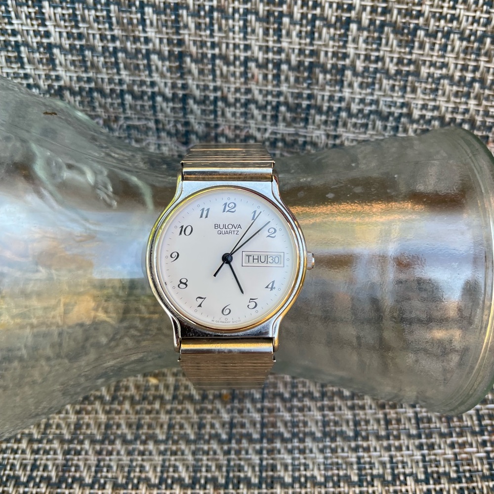 Vintage Bulova Silver Tone Quartz Watch